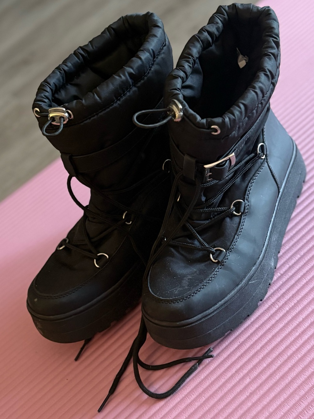 SHEIN Black Quilted Platform Lace-Up Winter Boots